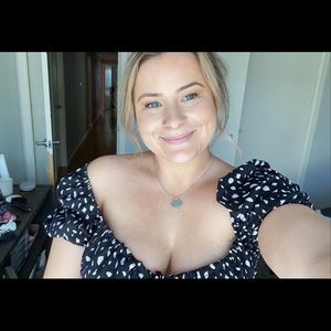 Meet your Posher, Kayla